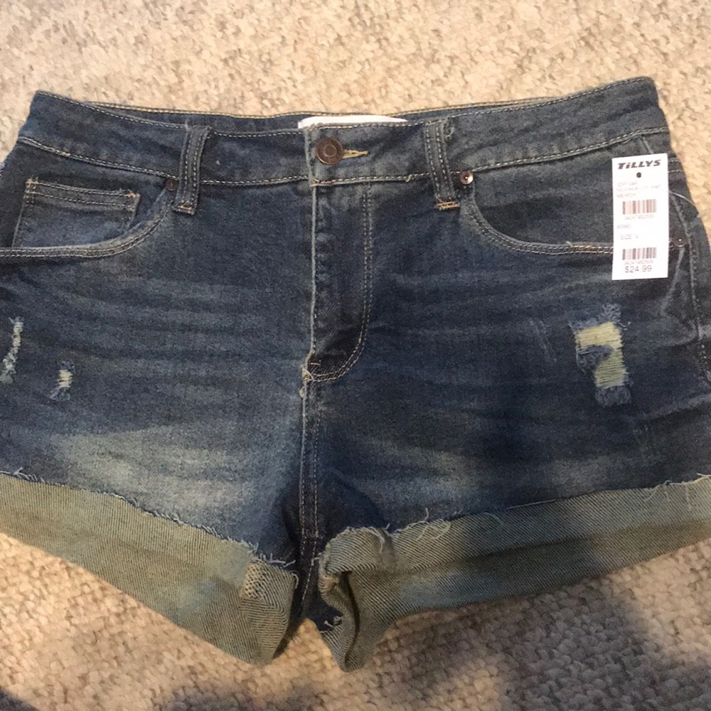 Tillys Jean shorts